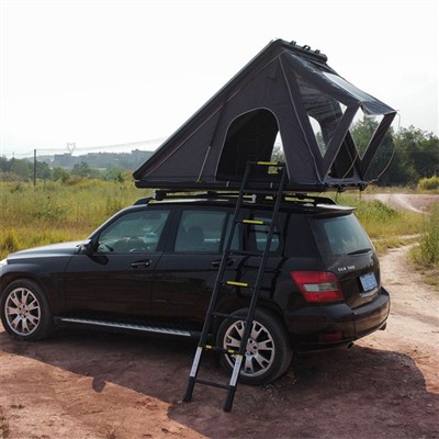 Tenda de càmping a la part superior del SUV
